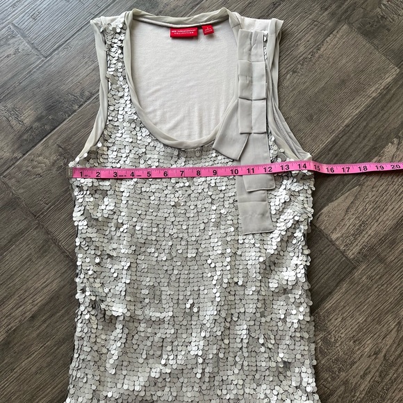 New York & Co Light Gray Sequin Top Size Small - Picture 4 of 7